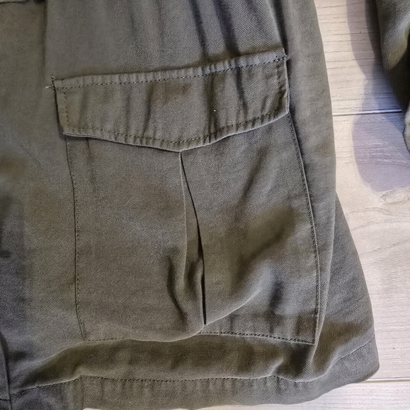 Green Jacket - Picture 3 of 8